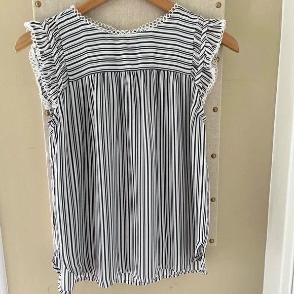 LOFT Top Striped Short Sleeve Blouse XS Petite - Picture 3 of 8